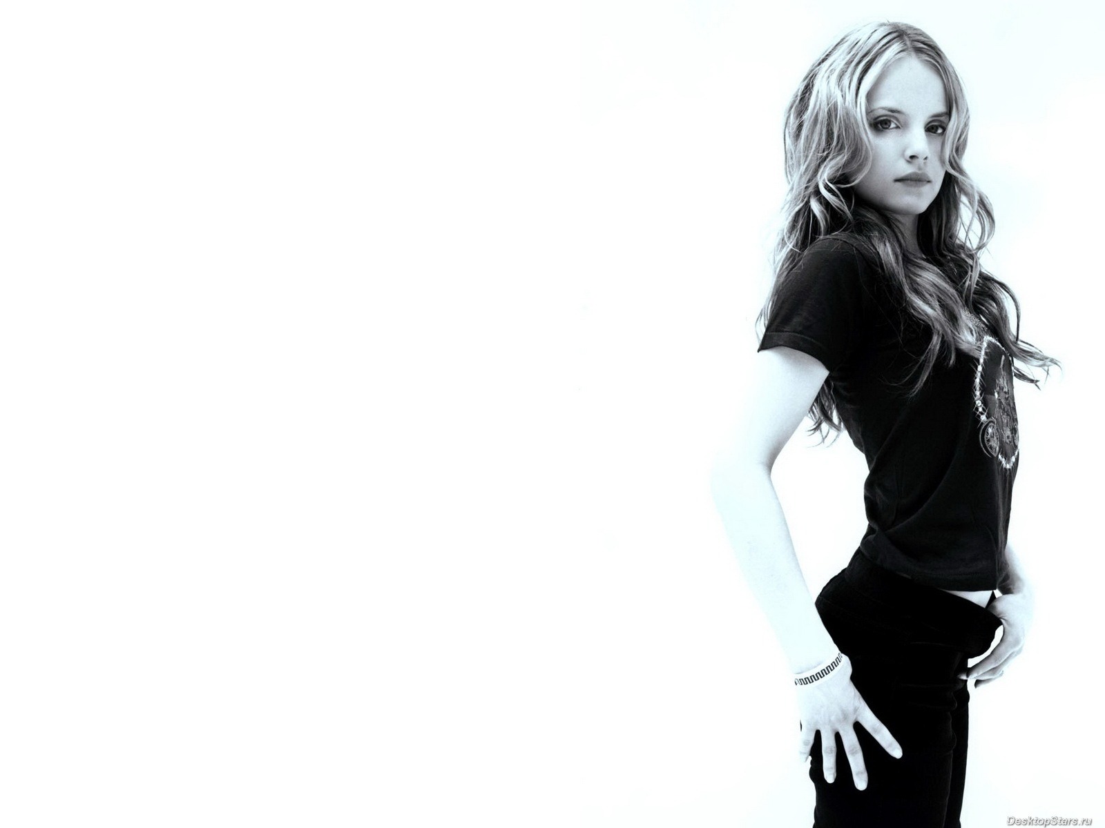 Mena Suvari krásná tapeta #37 - 1600x1200