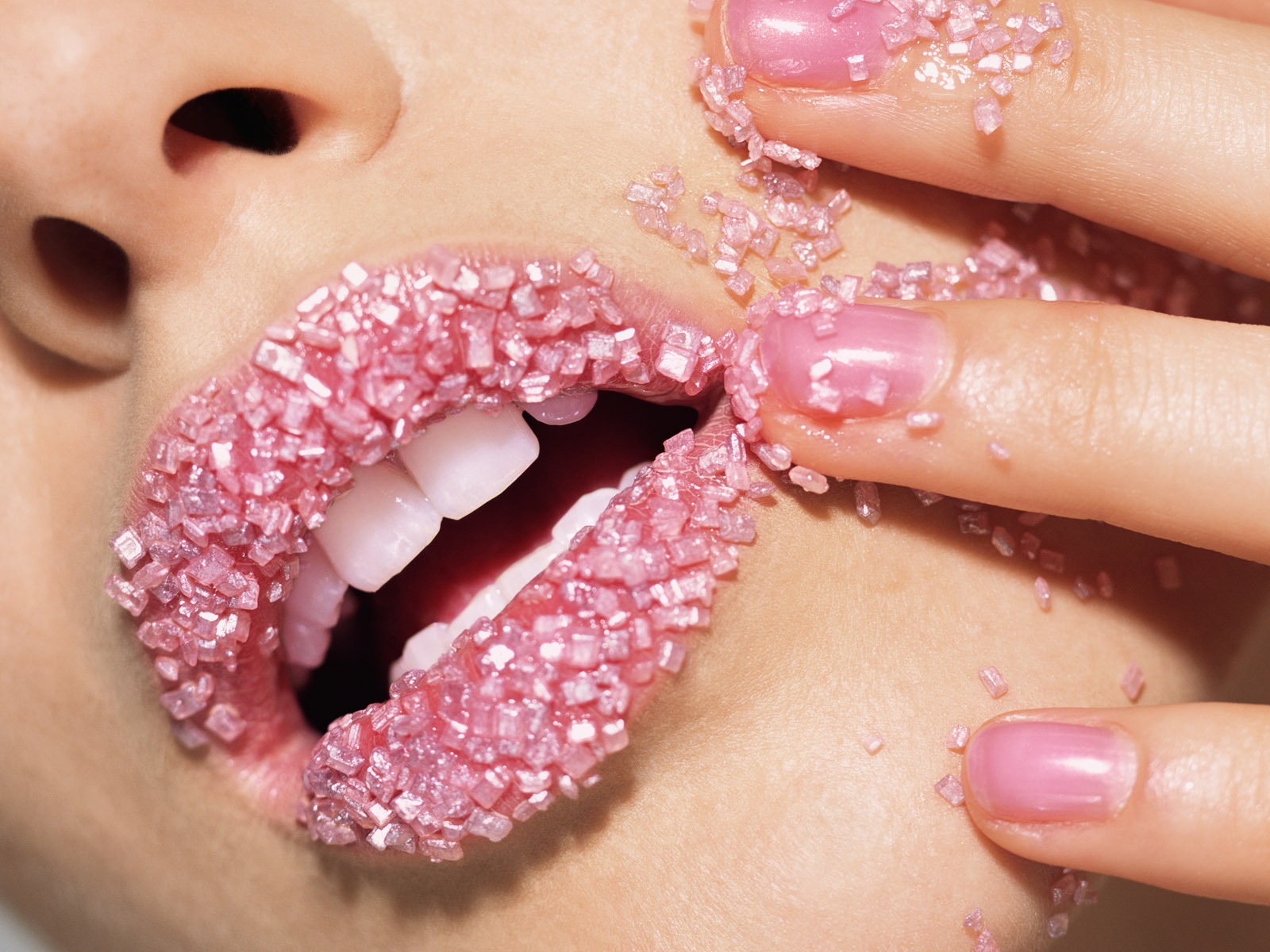 Women face close-up wallpaper (1) #6 - 1600x1200