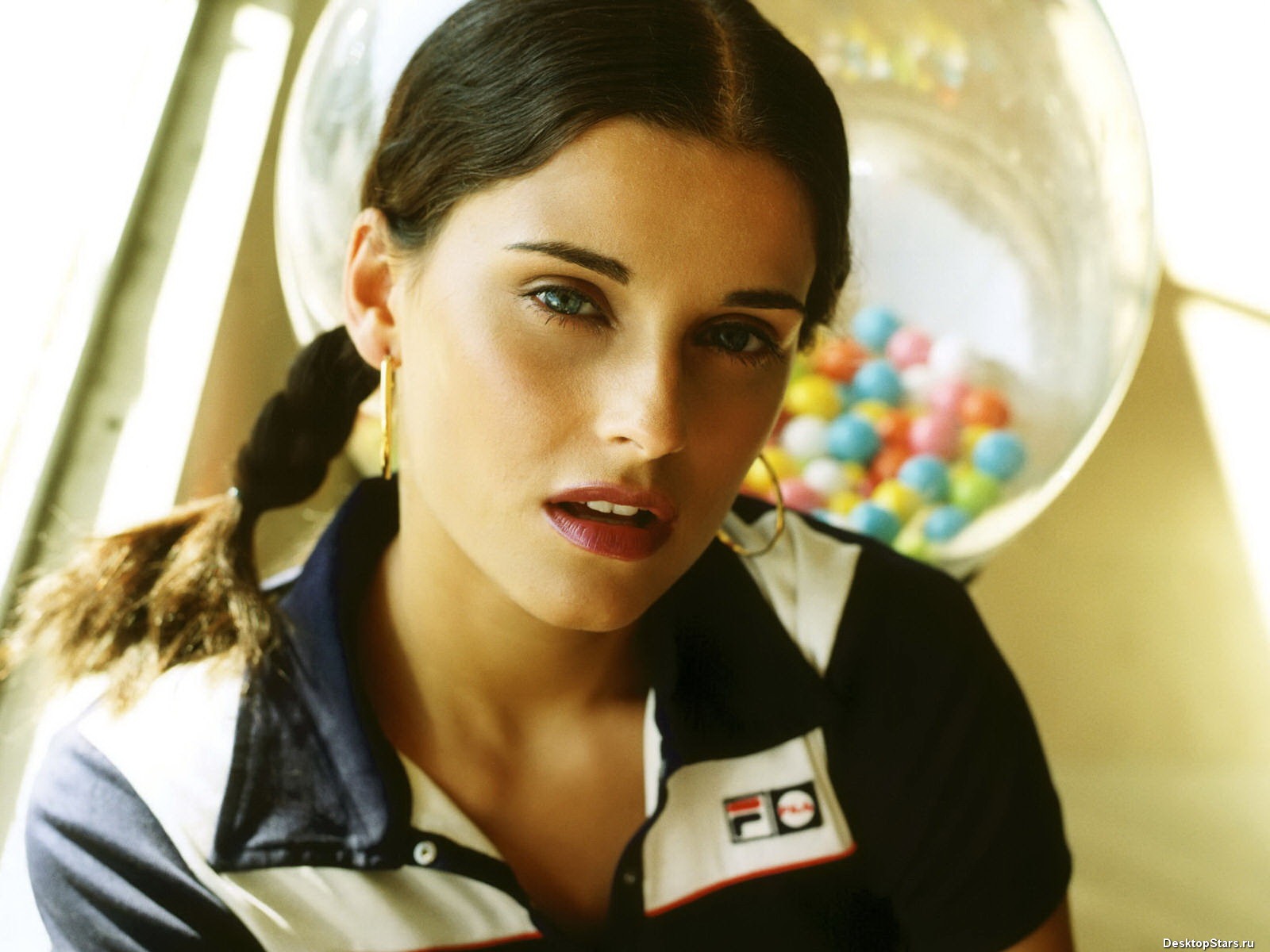 Nelly Furtado 妮莉·費塔朵 美女壁紙 #12 - 1600x1200