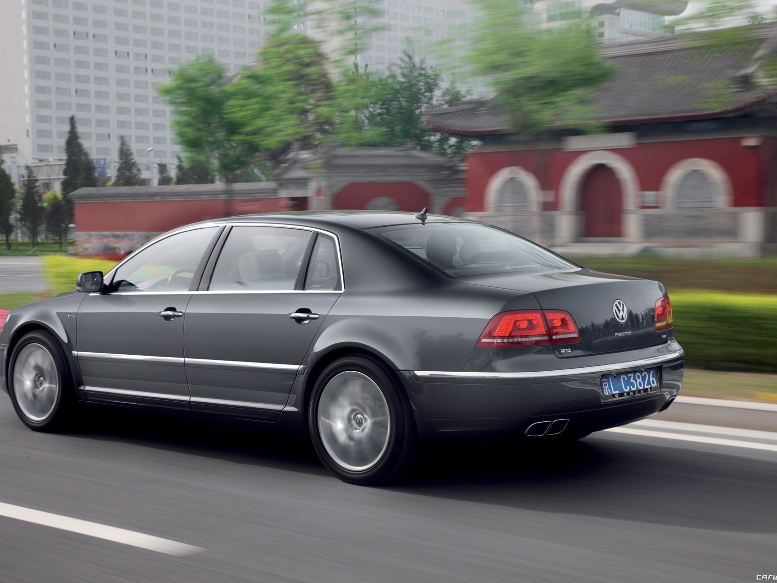 Volkswagen Phaeton W12 long wheelbase - 2010 HD wallpaper #2 - 1600x1200