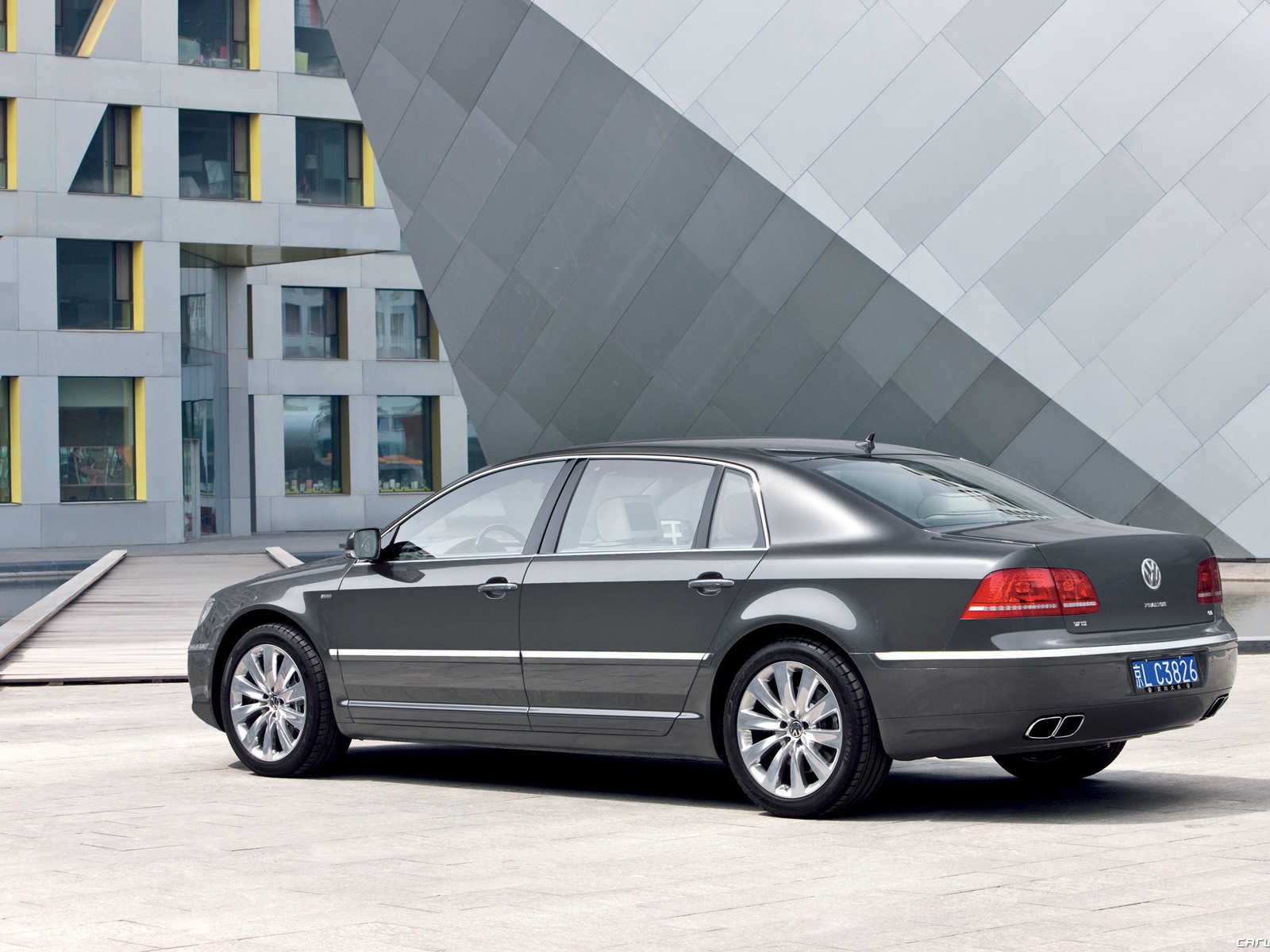 Volkswagen Phaeton W12 long wheelbase - 2010 HD wallpaper #11 - 1600x1200