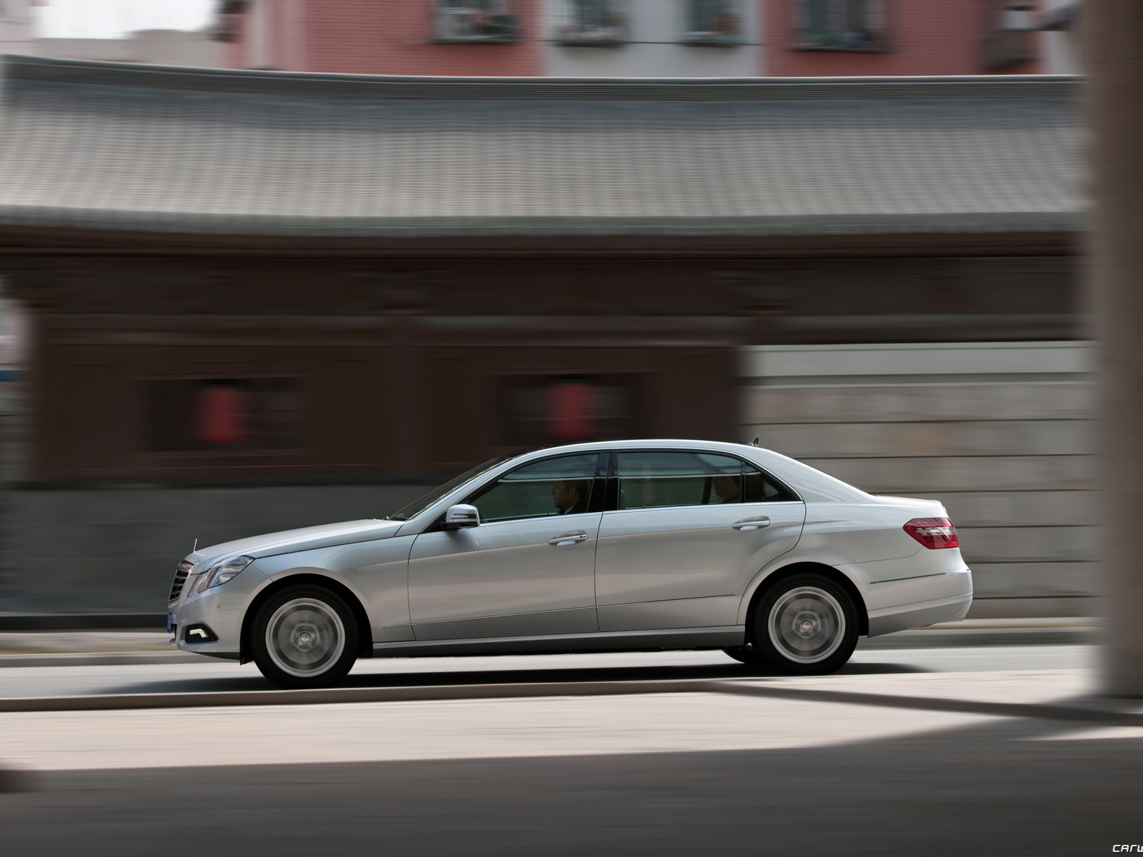 Mercedes-Benz E-Class Long Version - 2010 HD wallpaper #2 - 1600x1200