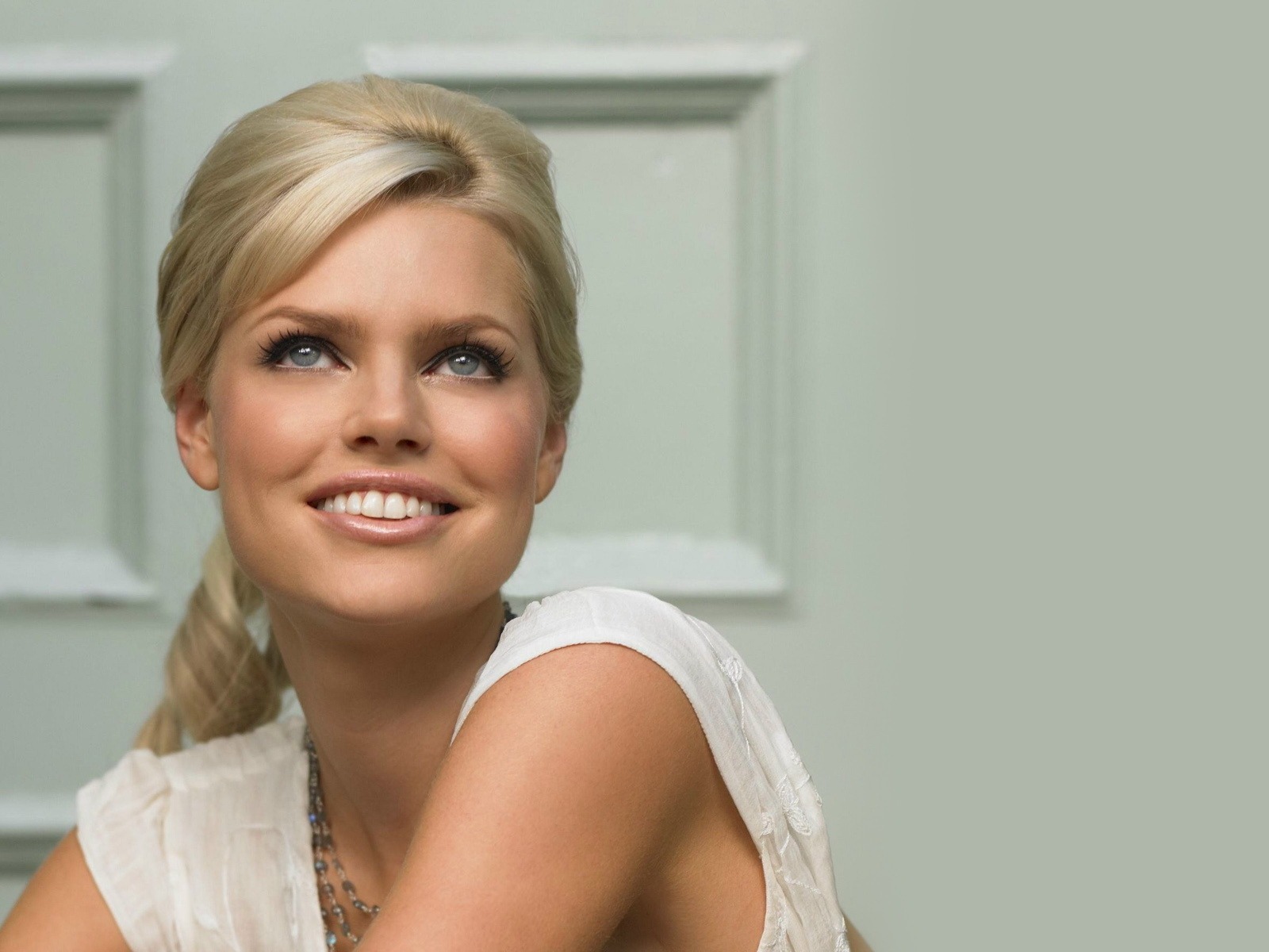 Sophie Monk krásnou tapetu #4 - 1600x1200