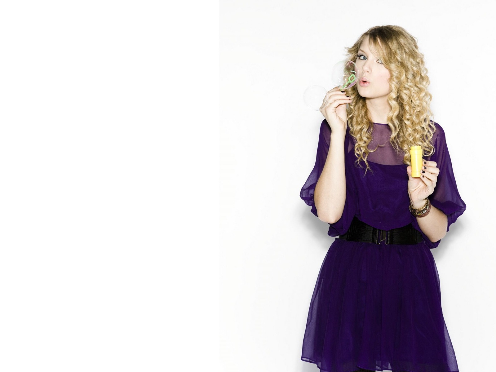 Taylor Swift beautiful wallpaper (2) #16 - 1600x1200