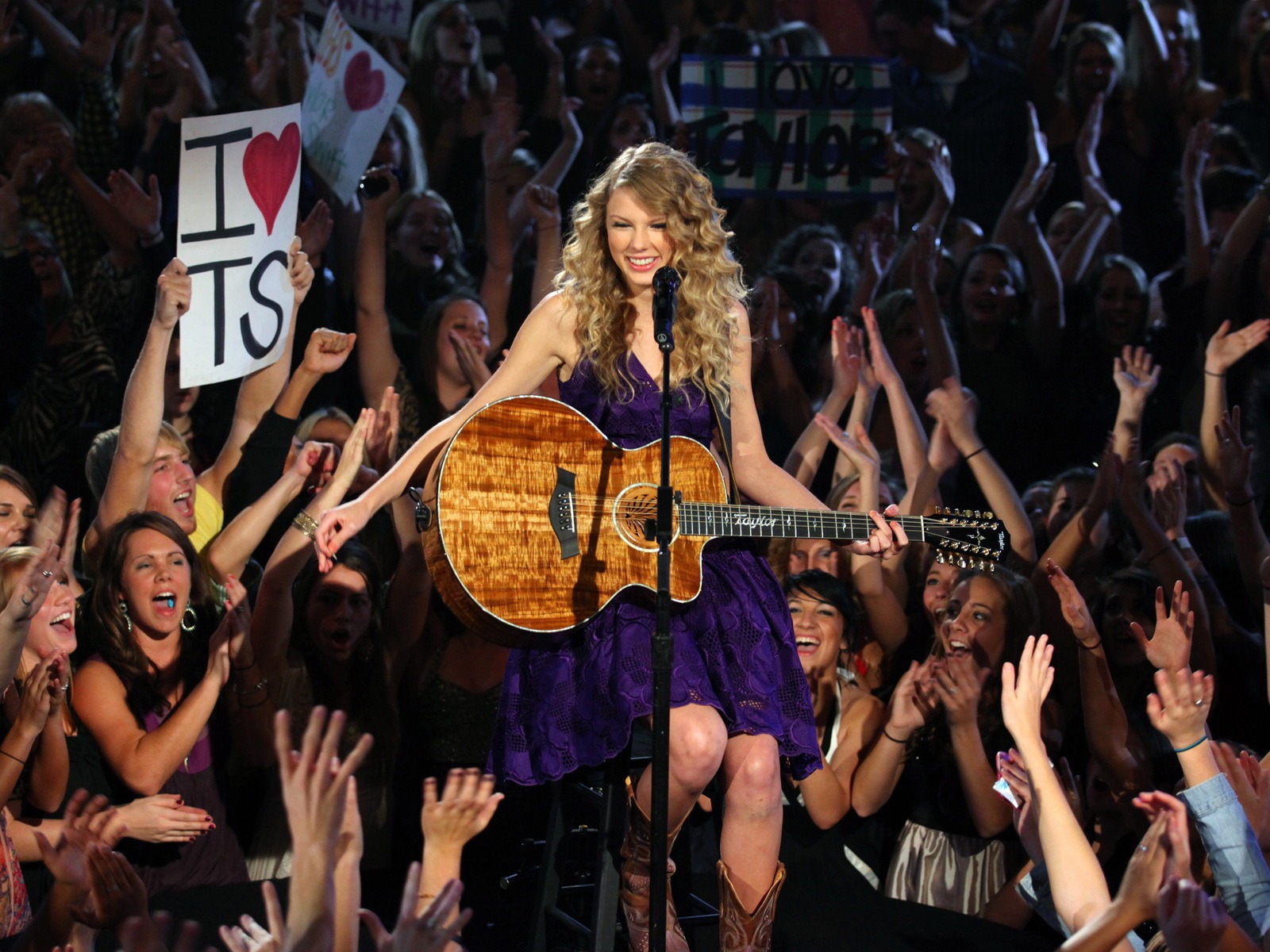 Taylor Swift krásnou tapetu (2) #33 - 1600x1200