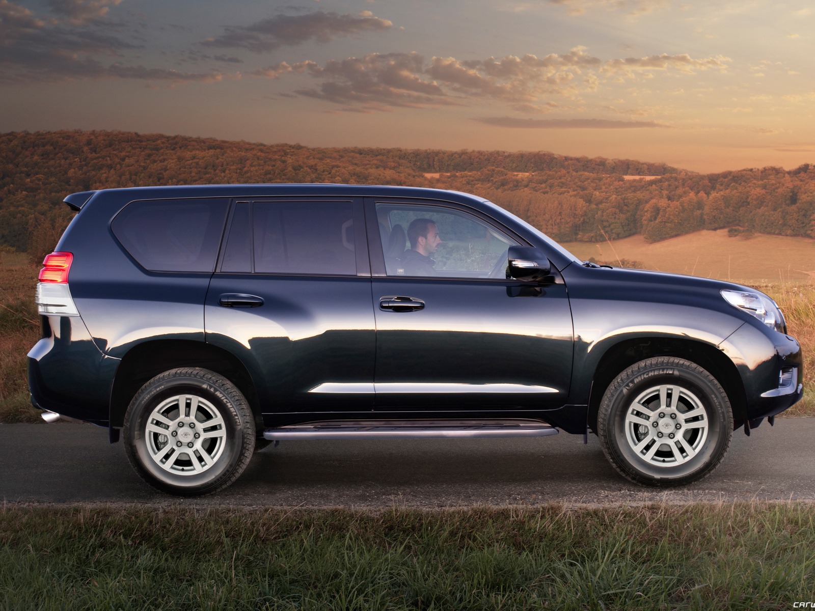 Toyota Land Cruiser Prado - 2009 HD wallpaper #14 - 1600x1200