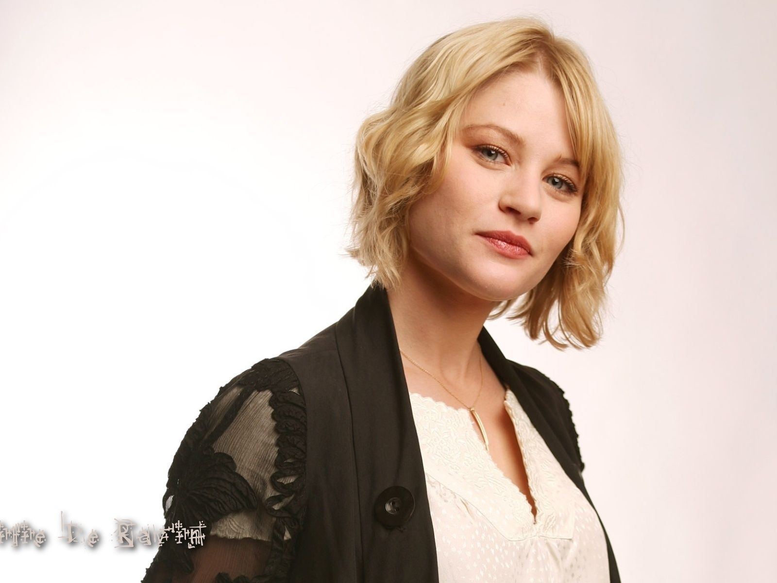 Emilie de Ravin krásnou tapetu #10 - 1600x1200
