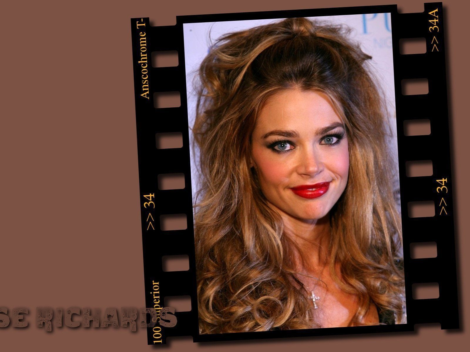 Denise Richards beautiful wallpaper #5 - 1600x1200