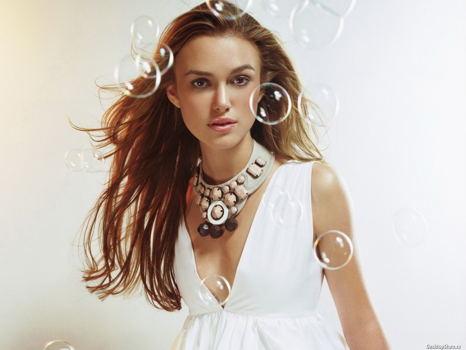 Keira Knightley krásná tapeta (2) #21 - 1600x1200