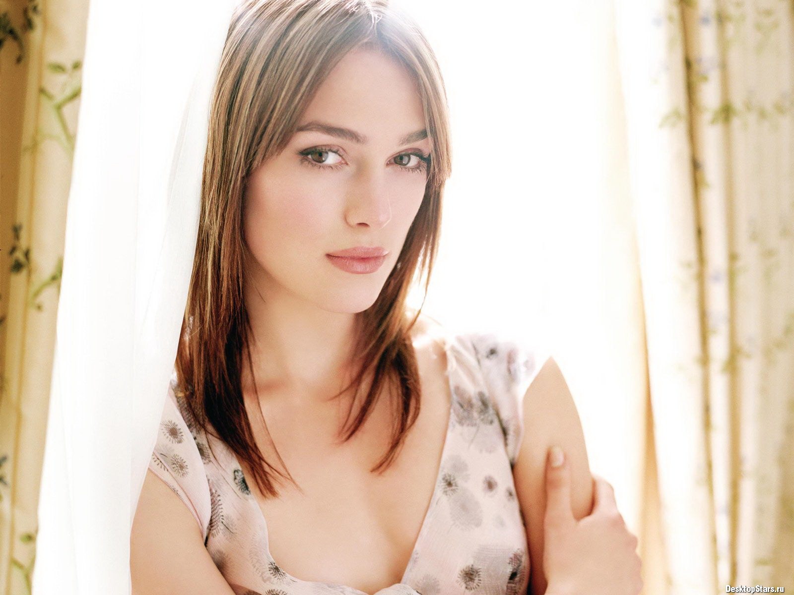 Keira Knightley beautiful wallpaper (5) #1 - 1600x1200