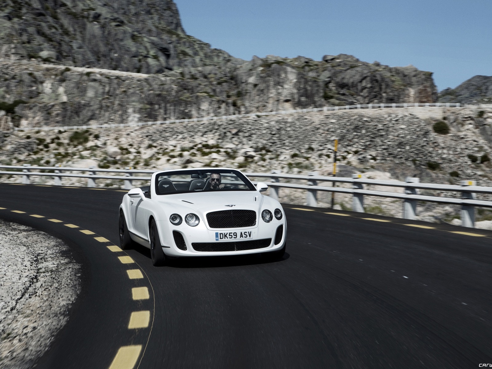 Bentley Continental Supersports Convertible - 2010 HD wallpaper #29 - 1600x1200