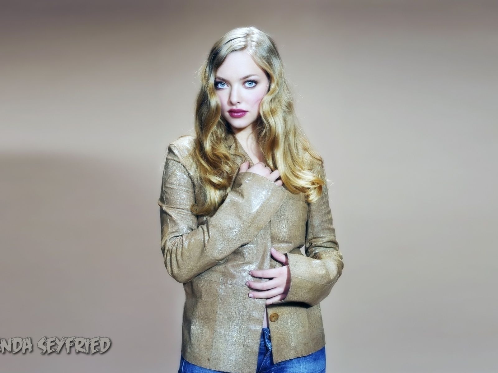 Amanda Seyfried 阿曼達·塞弗里德 美女壁紙 #6 - 1600x1200
