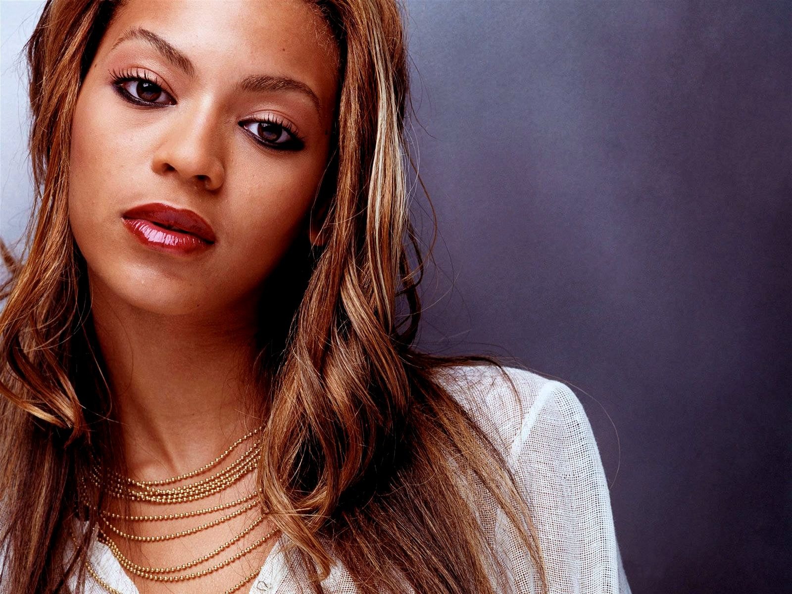 Beyonce Knowles hermoso fondo de pantalla #2 - 1600x1200