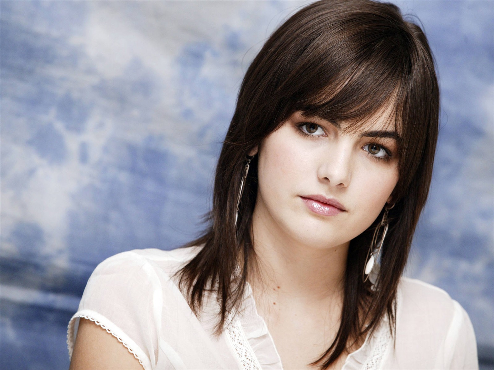 Camilla Belle hermosos fondos de escritorio #3 - 1600x1200