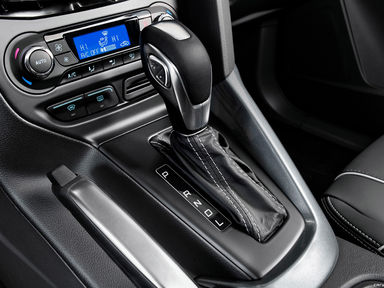 Ford Focus Hatchback 5-door - 2011 福特 #27 - 1600x1200
