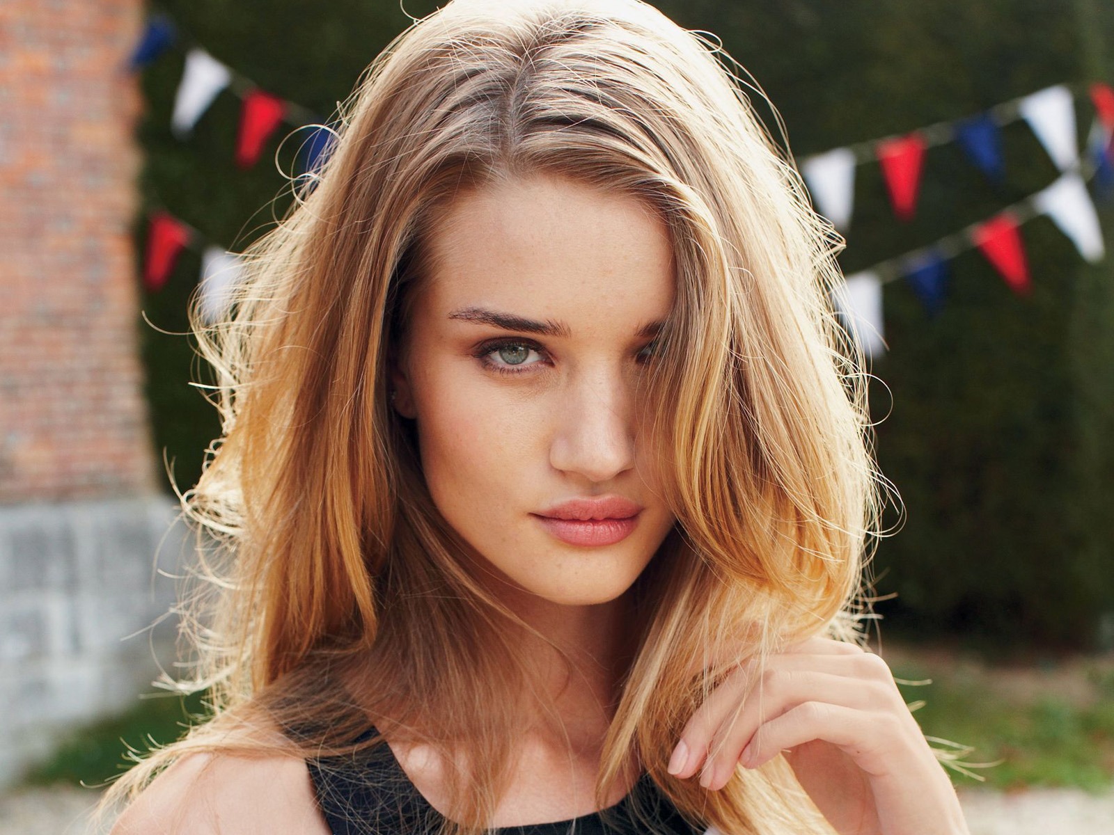 Rosie Huntington-Whiteley krásnou tapetu #4 - 1600x1200