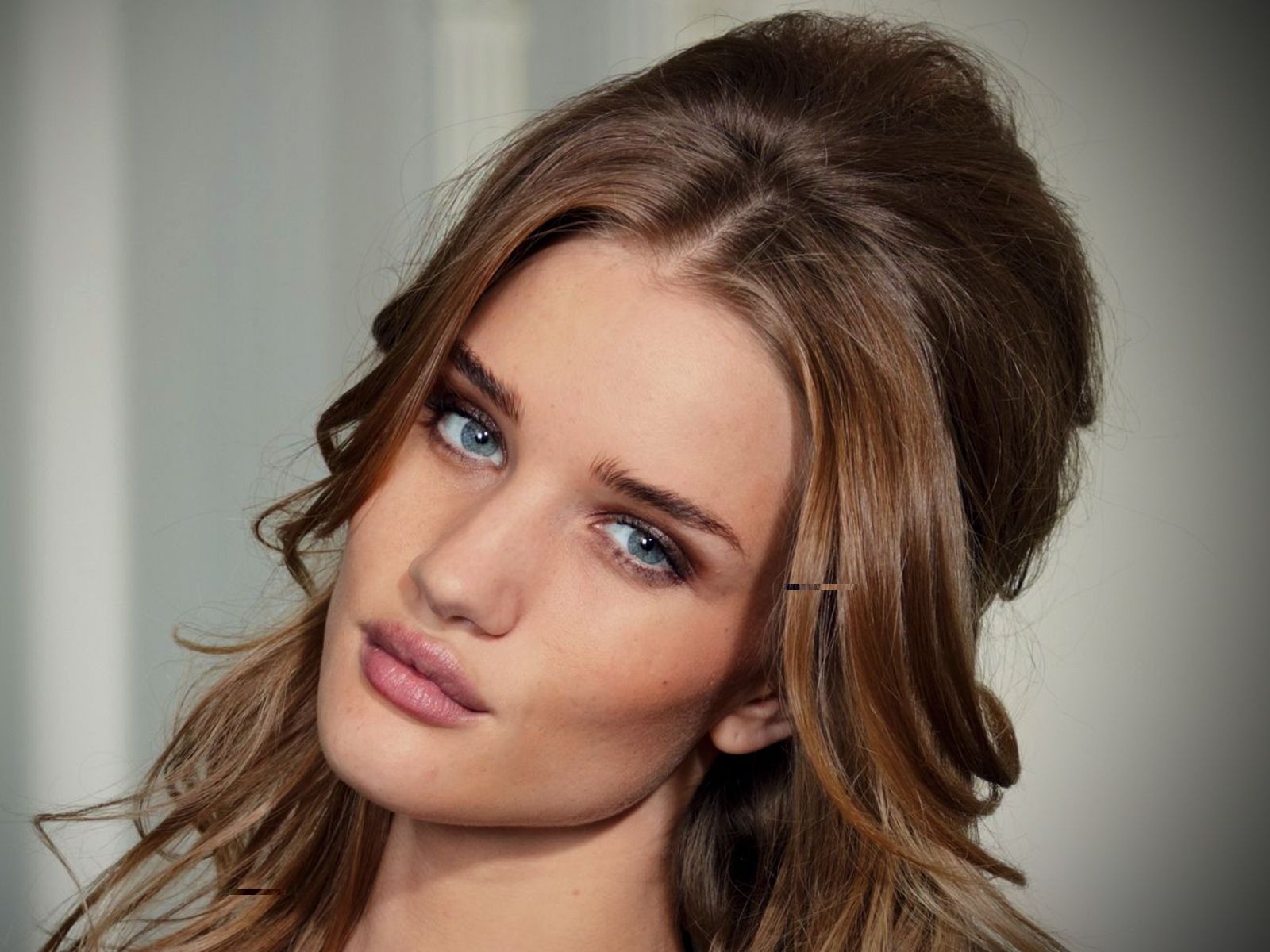 Rosie Huntington-Whiteley krásnou tapetu #5 - 1600x1200