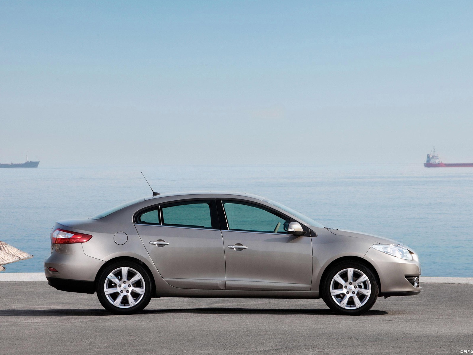 Renault Fluence - 2009 雷诺17 - 1600x1200