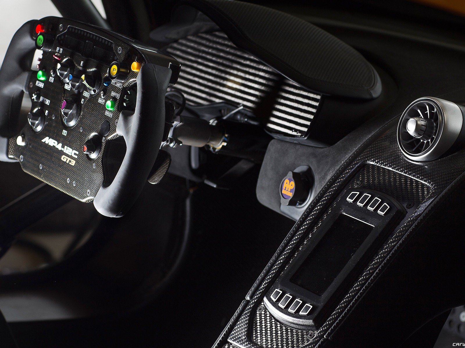 McLaren MP4-12C GT3 - 2011 邁凱輪 #18 - 1600x1200