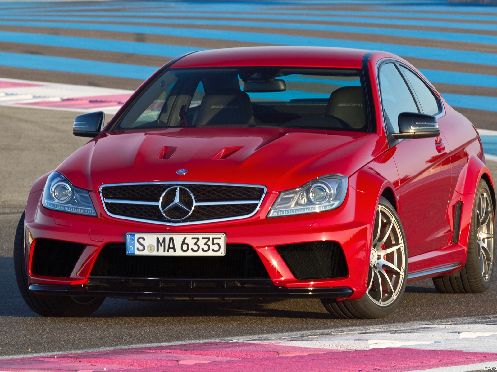 Mercedes-Benz C63 AMG Negro Serie Coupé - 2011 fondos de pantalla HD #10 - 1600x1200