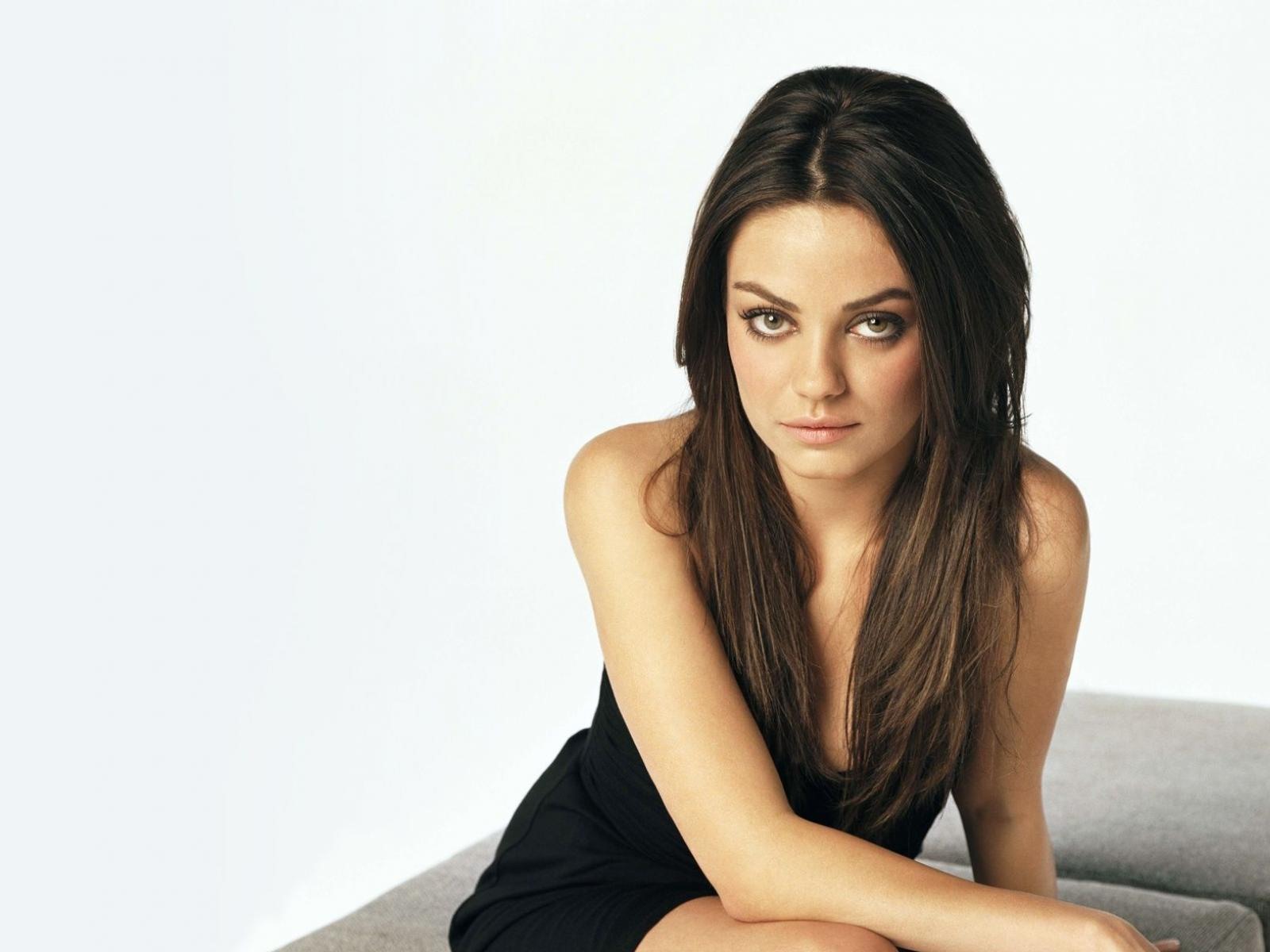 Mila Kunis krásné tapety na plochu #10 - 1600x1200