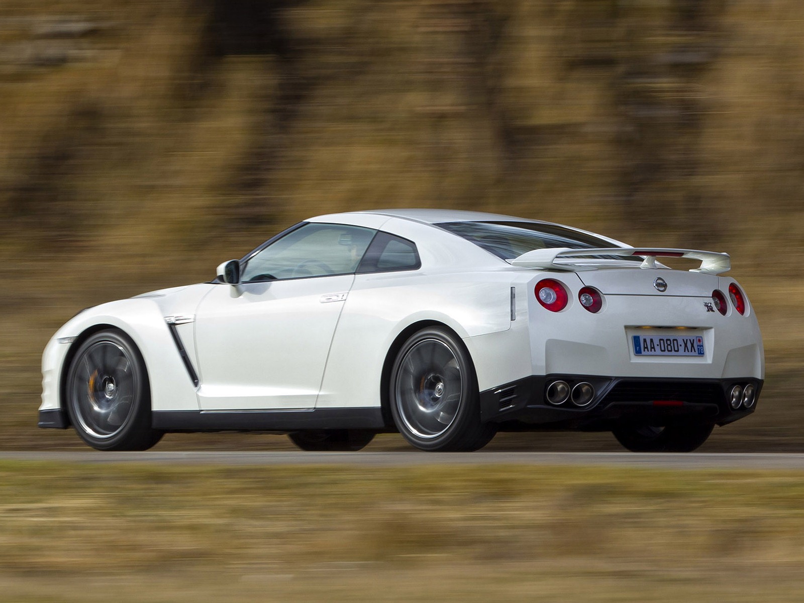 Nissan GT-R Egoist 2011 日產GT-R 利己主義高清壁紙 #15 - 1600x1200