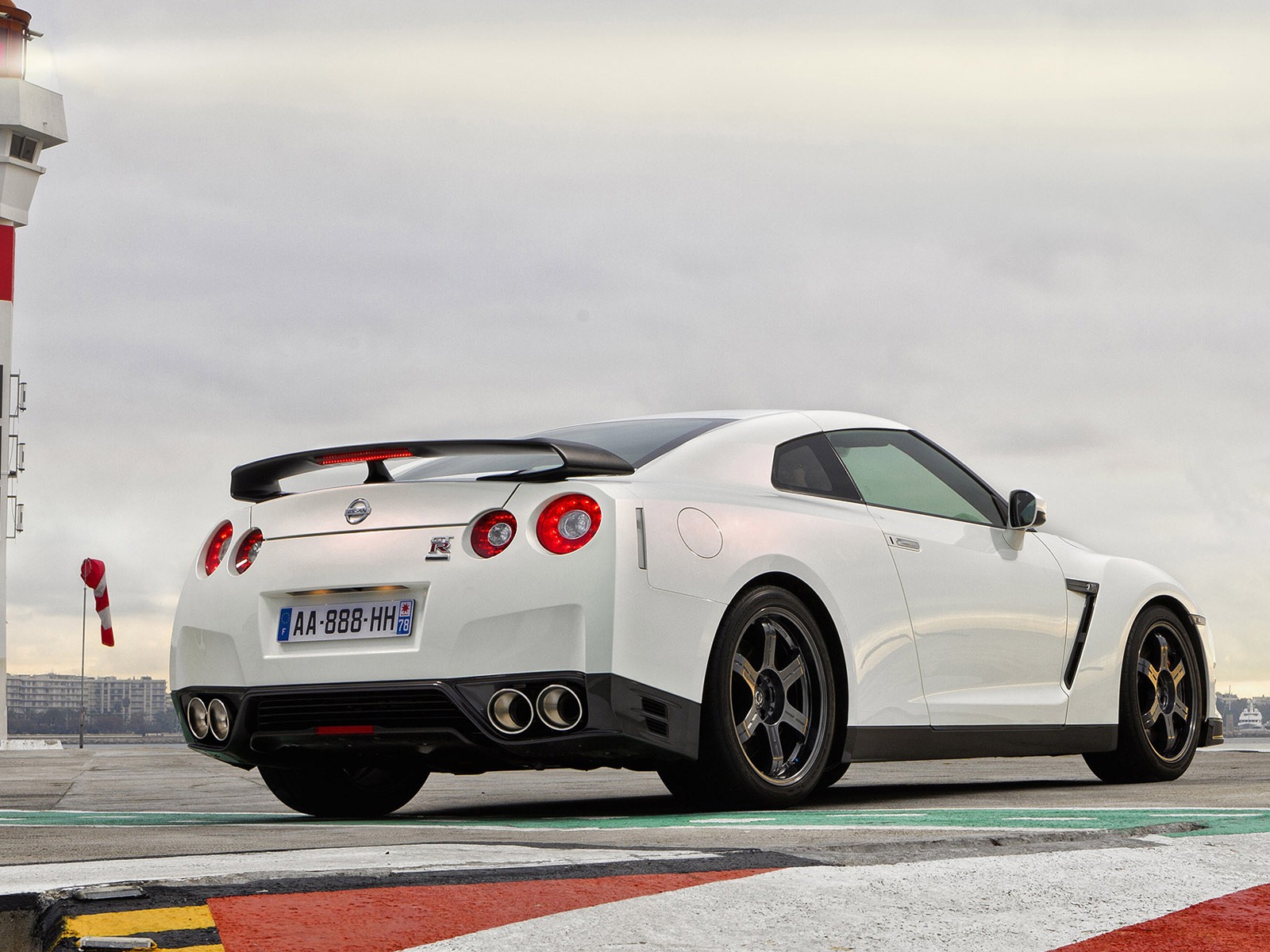 Nissan GT-R Egoist 2011 日产GT-R 利己主义 高清壁纸25 - 1600x1200