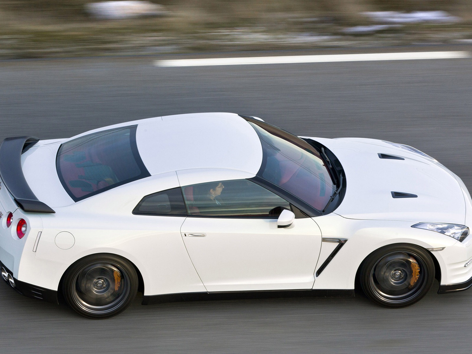 Nissan GT-R Egoist 2011 日产GT-R 利己主义 高清壁纸35 - 1600x1200