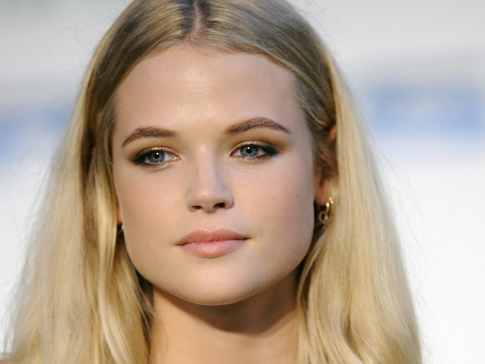 Gabriella Wilde beautiful wallpapers #7 - 1600x1200