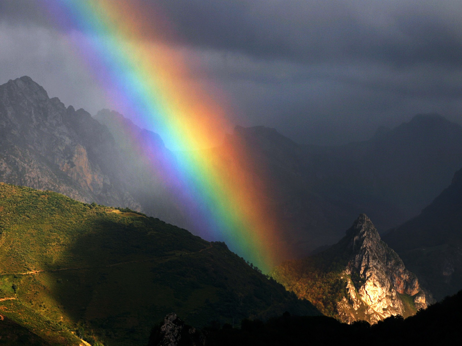 Windows 7 壁紙：彩虹 #2 - 1600x1200