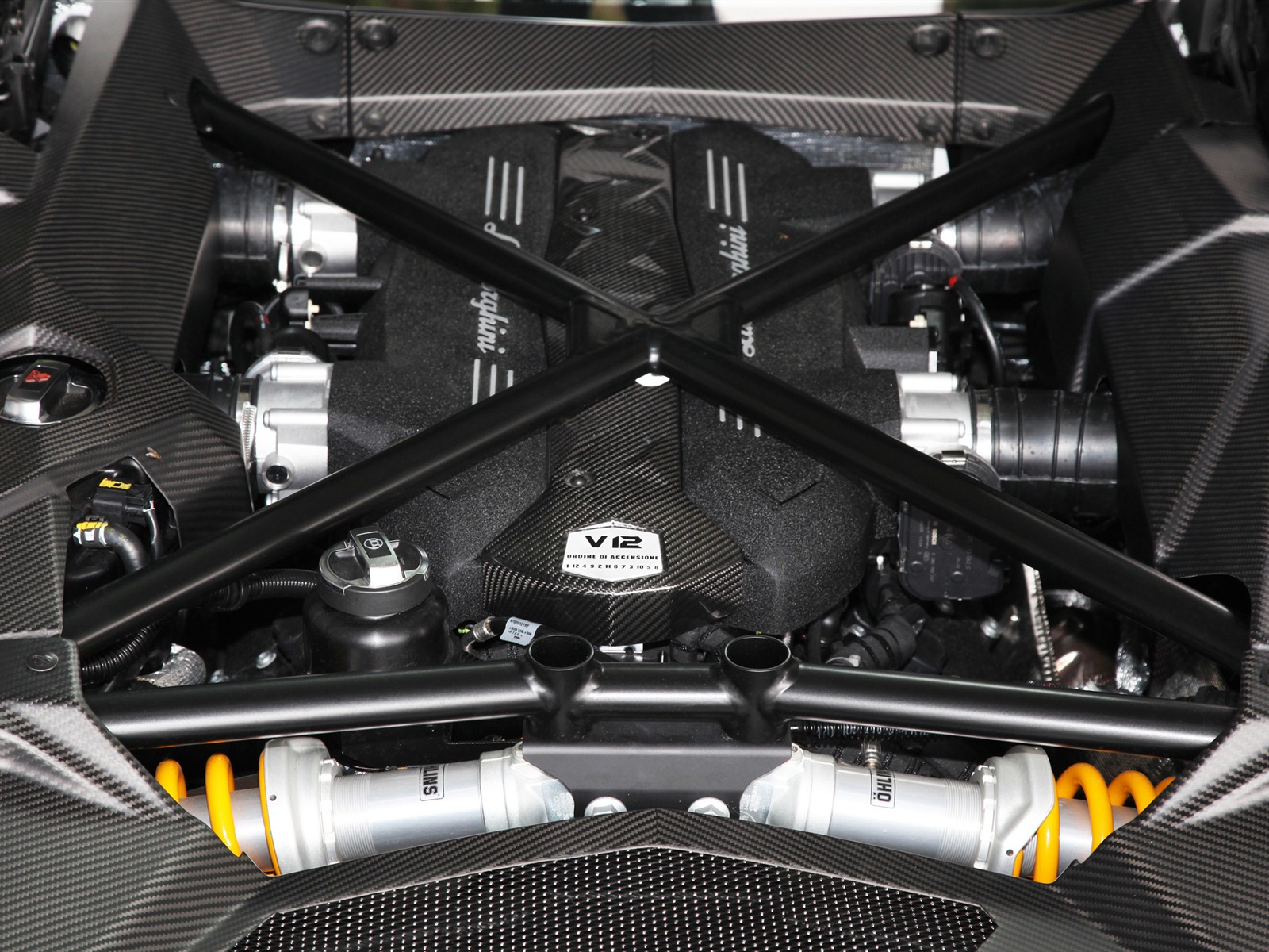 2012 Lamborghini Aventador LP700-4 蘭博基尼高清壁紙 #16 - 1600x1200