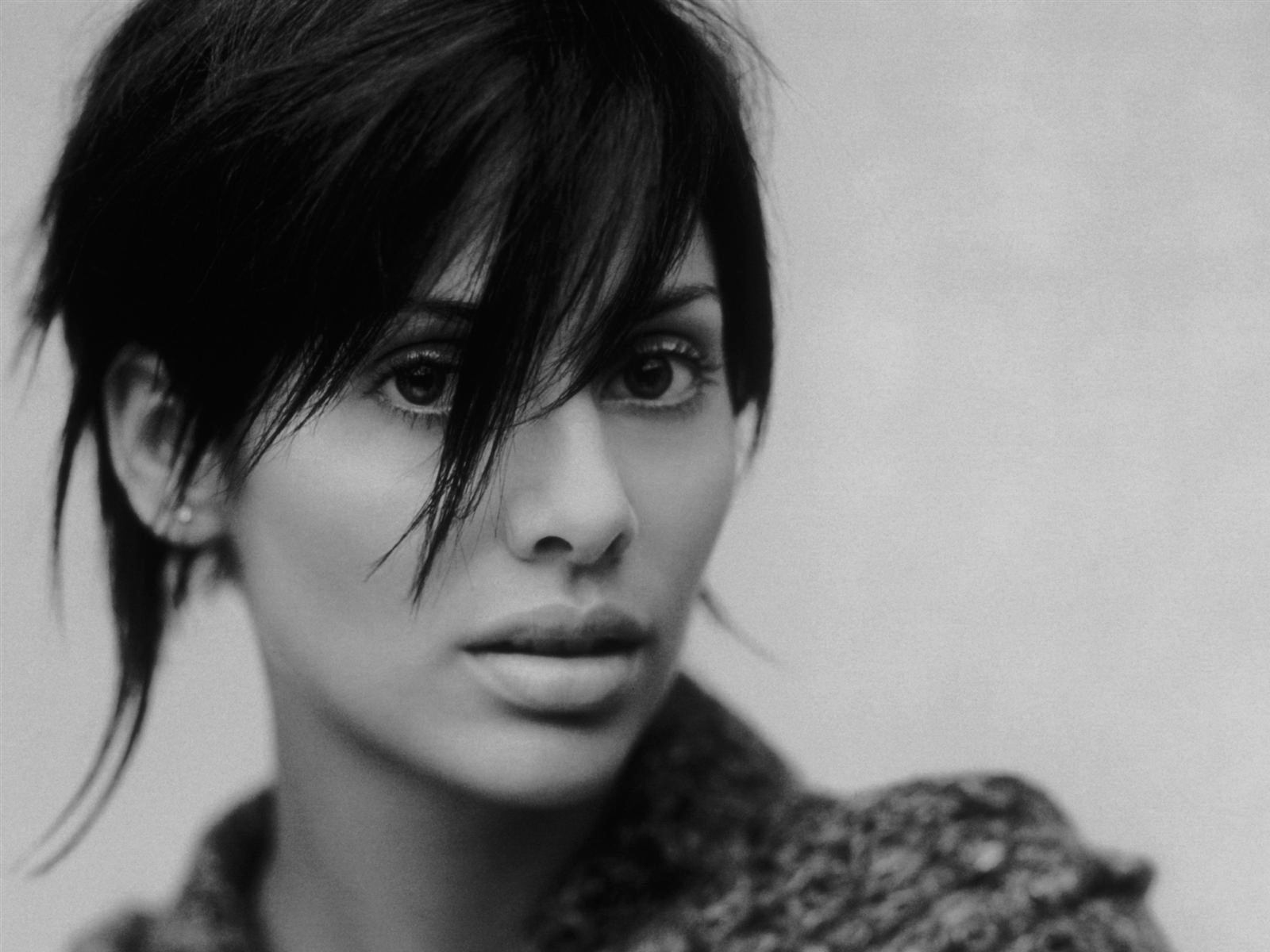 Natalie Imbruglia 娜塔莉·安博莉亞 美女壁紙 #5 - 1600x1200