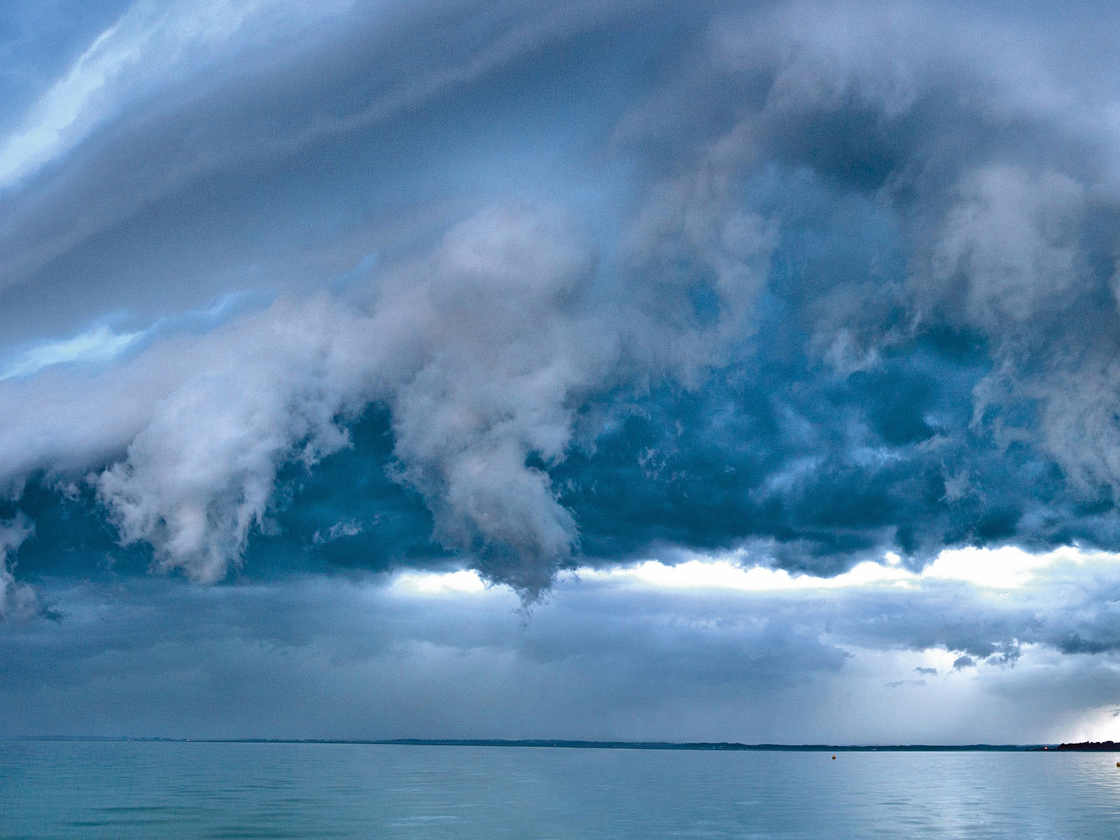 Windows 8の公式壁紙パノラマ、都市の景観、橋、ホライゾン #19 - 1600x1200