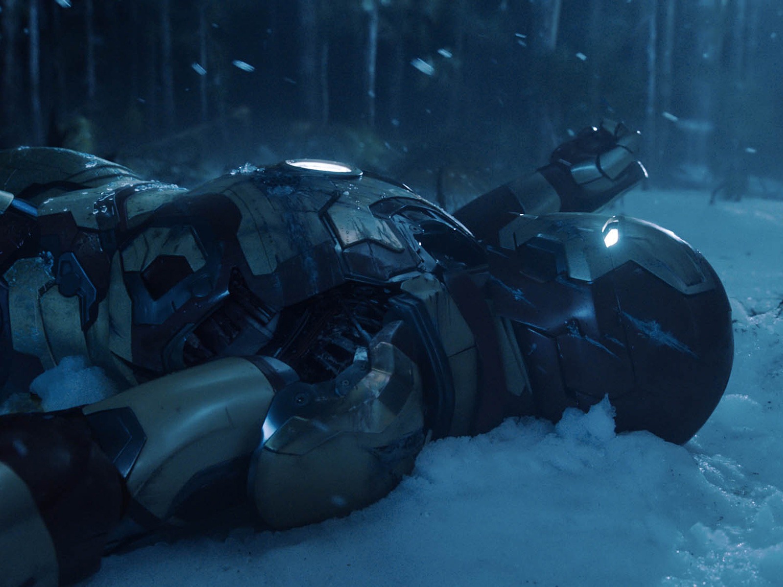 Iron Man 3 HD Wallpaper #11 - 1600x1200