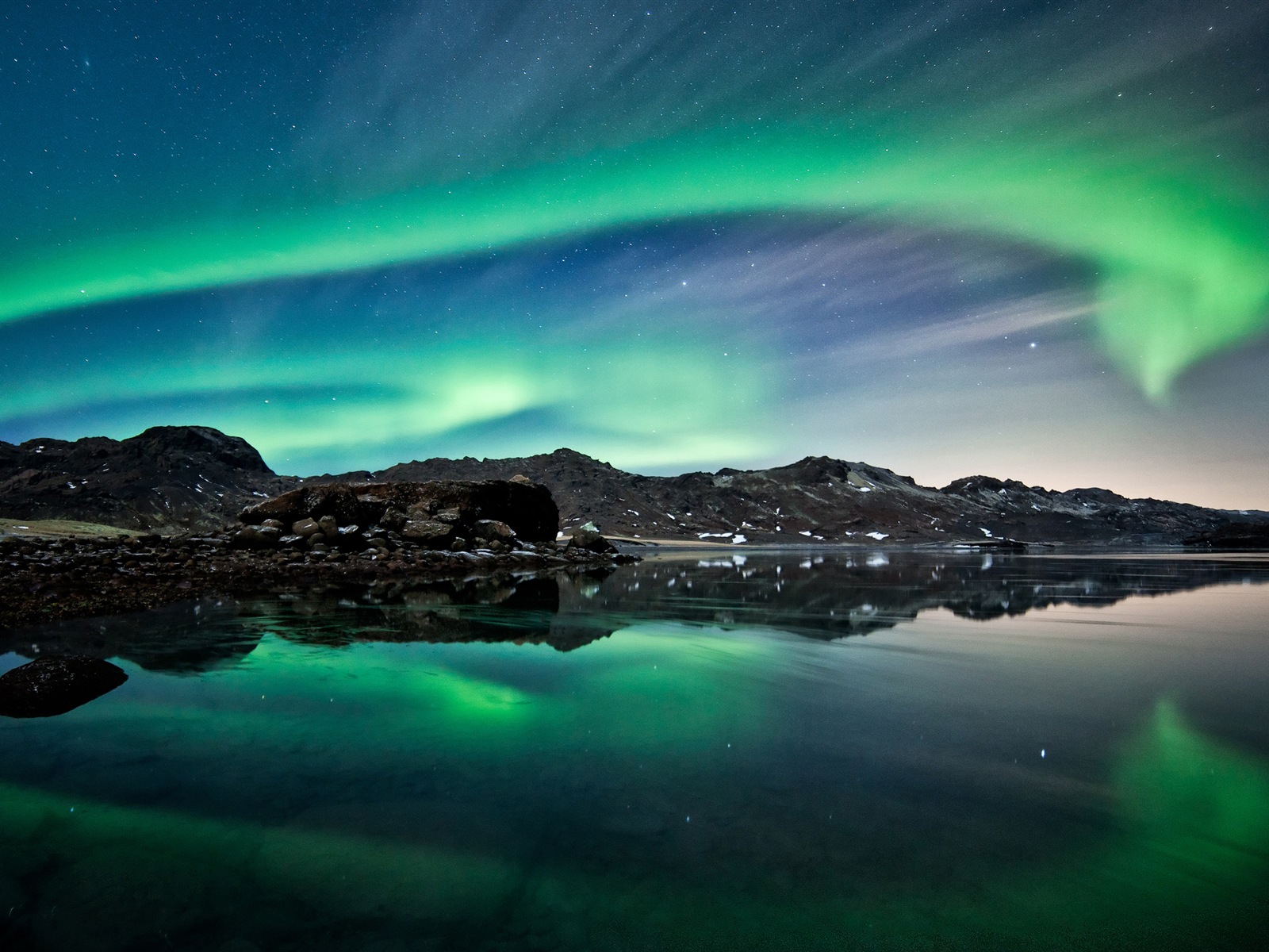 Natural wonders of the Northern Lights HD Wallpaper (1) #1 - 1600x1200