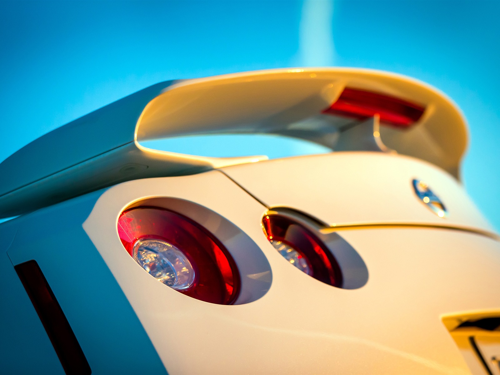 2013 Nissan GT-R R35 USA version 日產美國版高清壁紙 #19 - 1600x1200
