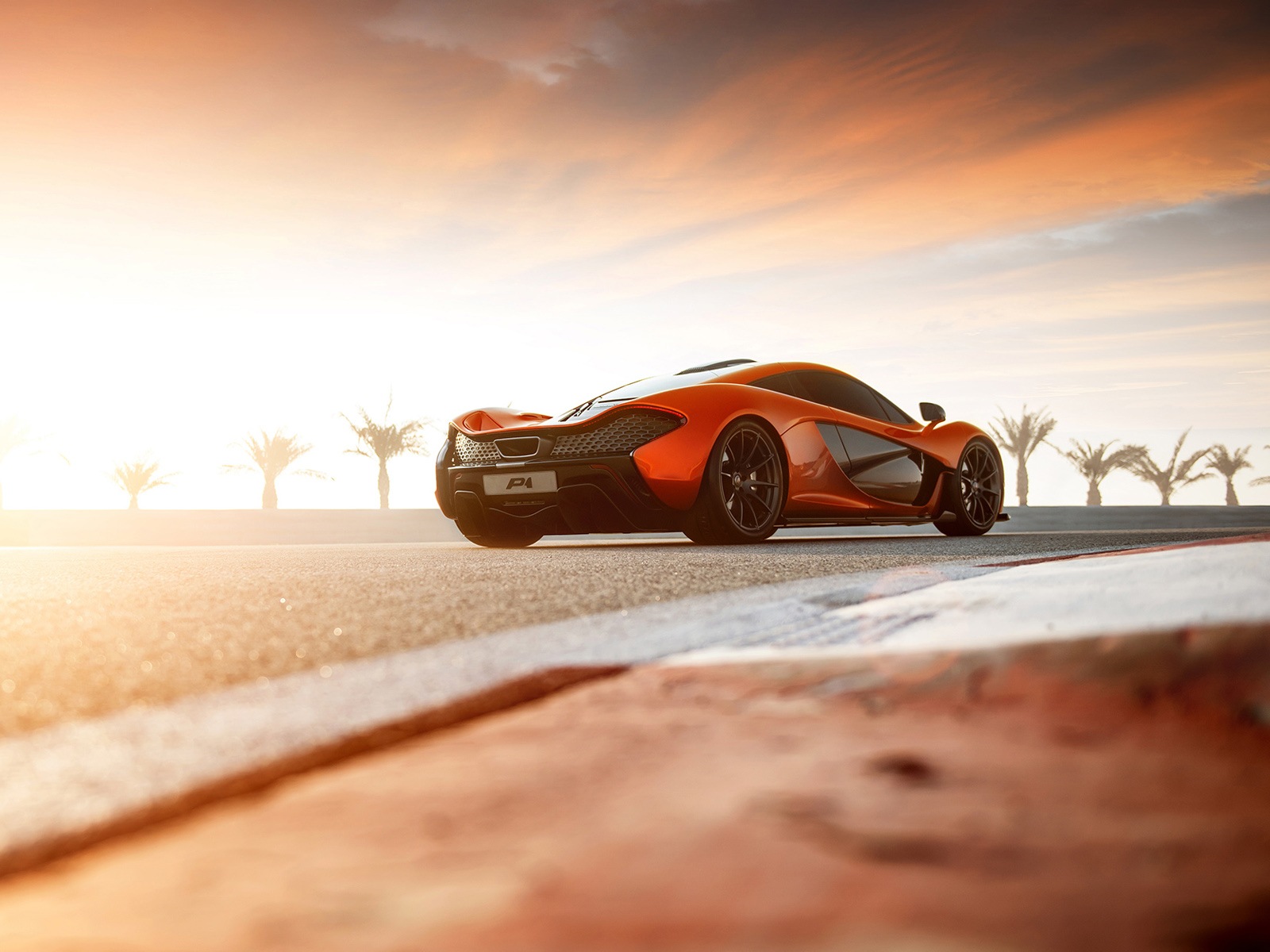 2013 McLaren P1 supercar 迈凯轮P1 超级跑车高清壁纸3 - 1600x1200