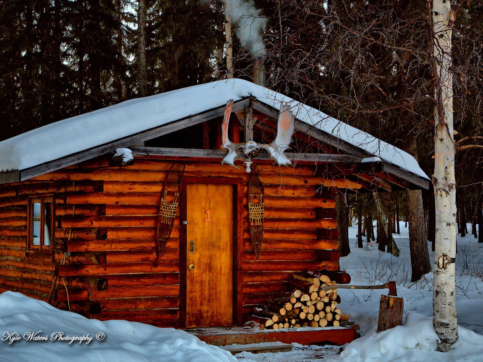 Windows 8 theme wallpaper: Alaska Scenery #2 - 1600x1200