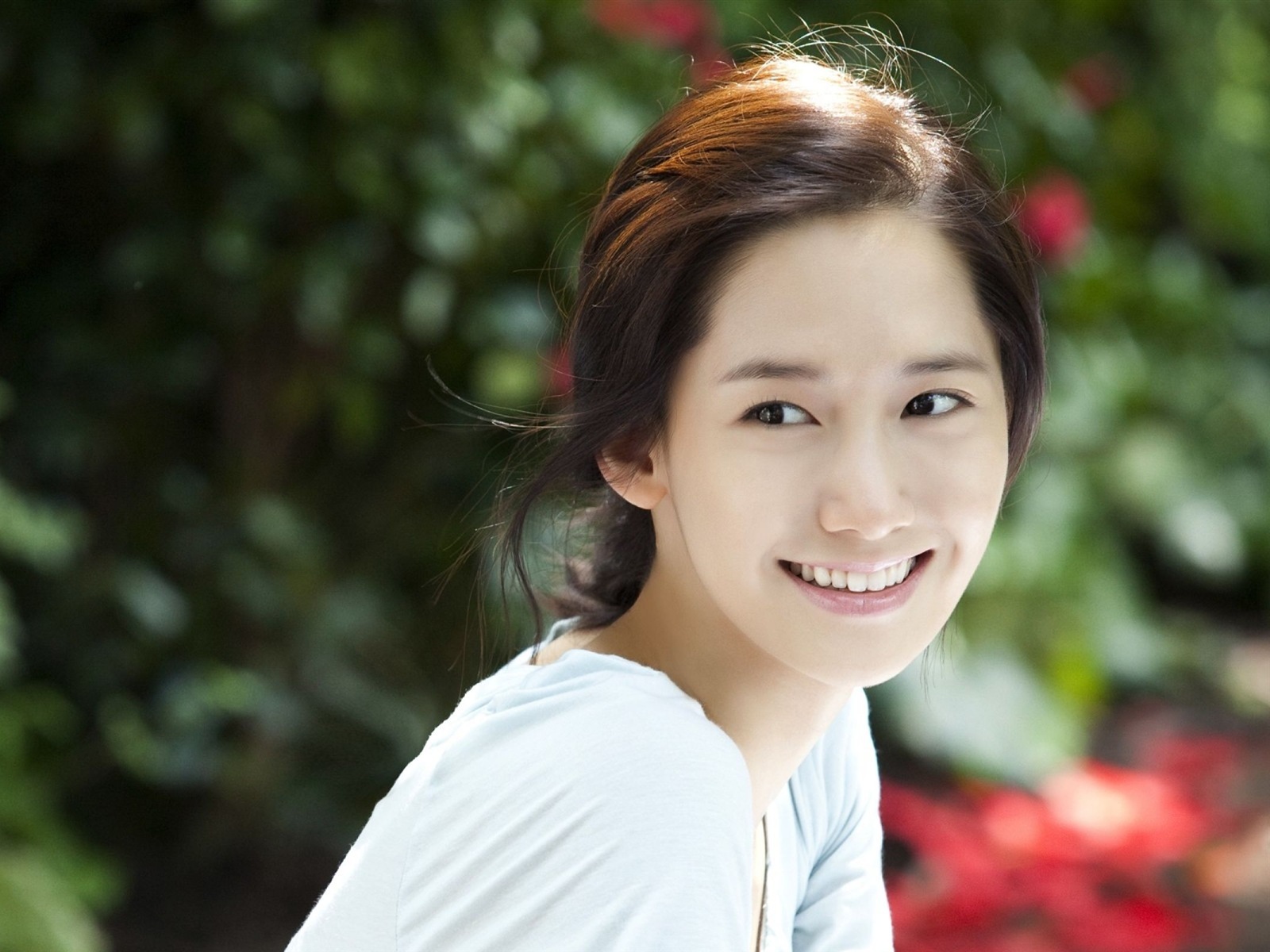 Girls Generation, Lim YoonA HD Wallpaper #8 - 1600x1200