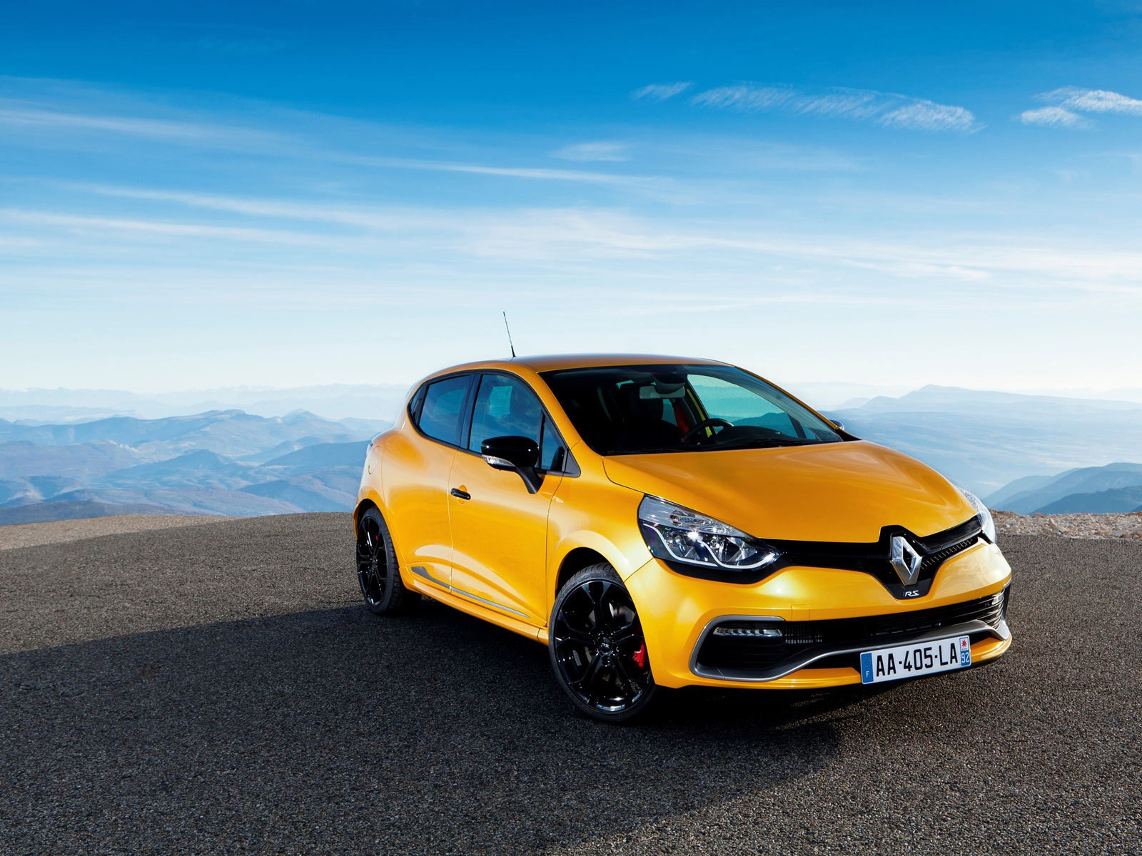 2013 雷诺Clio RS200黄色车高清壁纸1 - 1600x1200