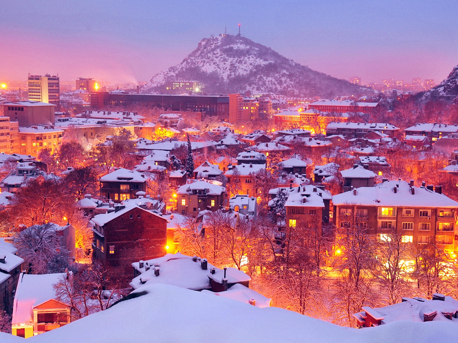 Windows 8 Theme HD Wallpapers: Nieve del invierno noche #7 - 1600x1200