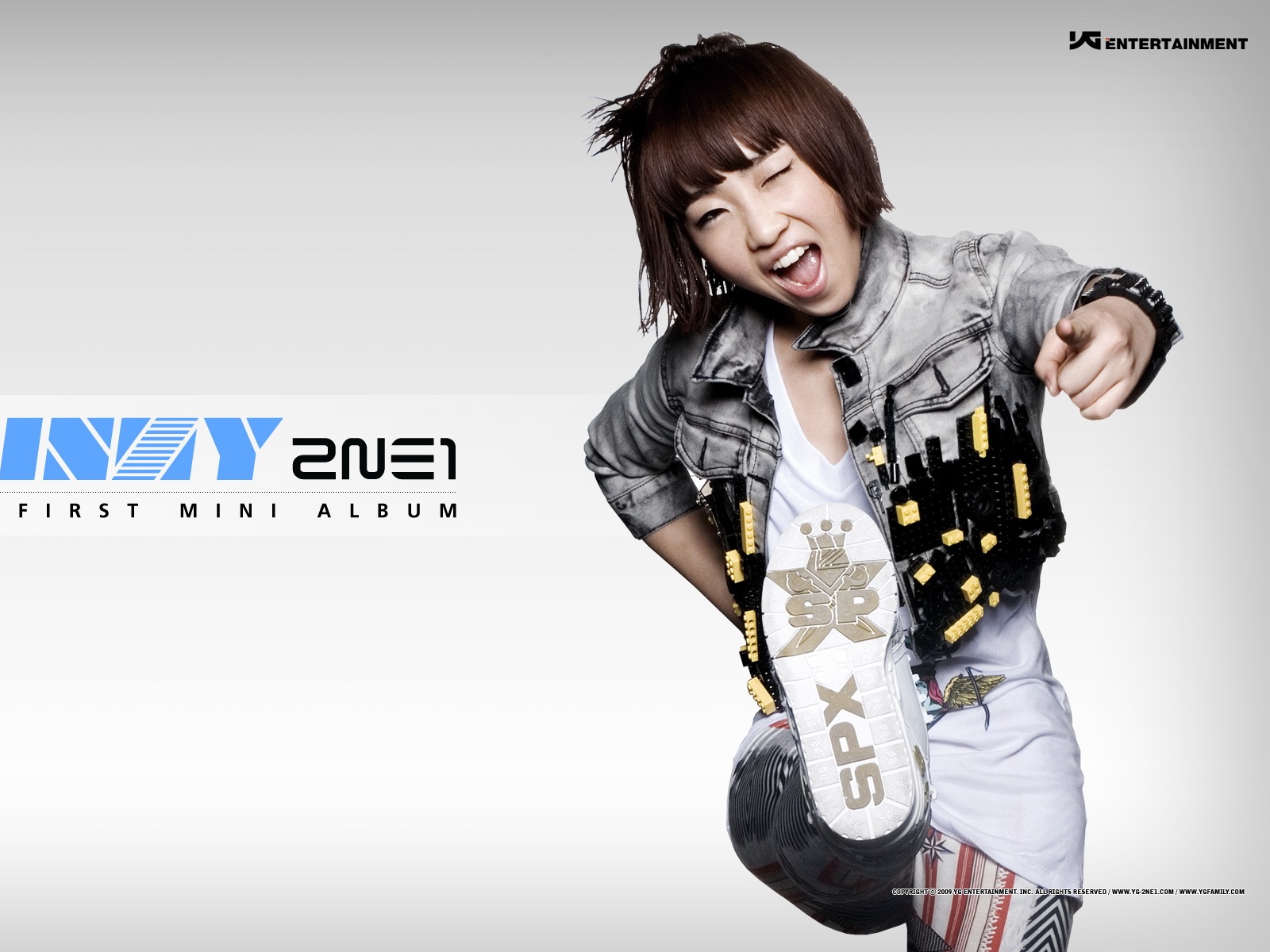 Korean music girls skupina 2NE1 HD tapety na plochu #5 - 1600x1200