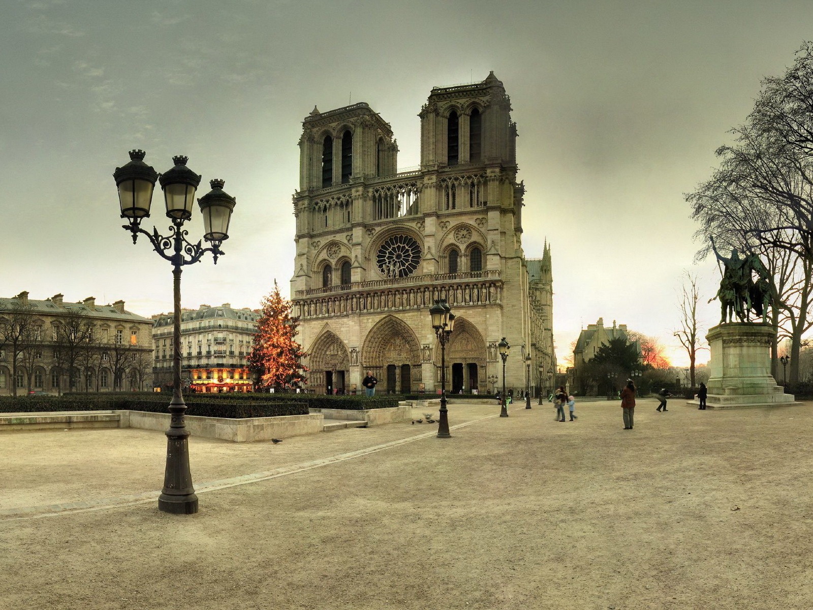 Notre Dame HD Tapety na plochu #6 - 1600x1200