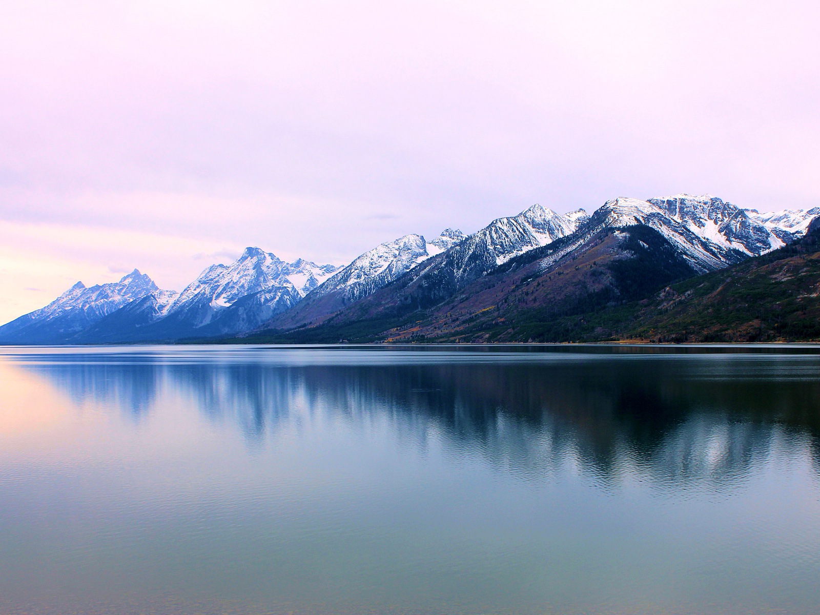 Belles montagnes, lac, forêt, fonds d'écran Windows 8 thème HD #4 - 1600x1200