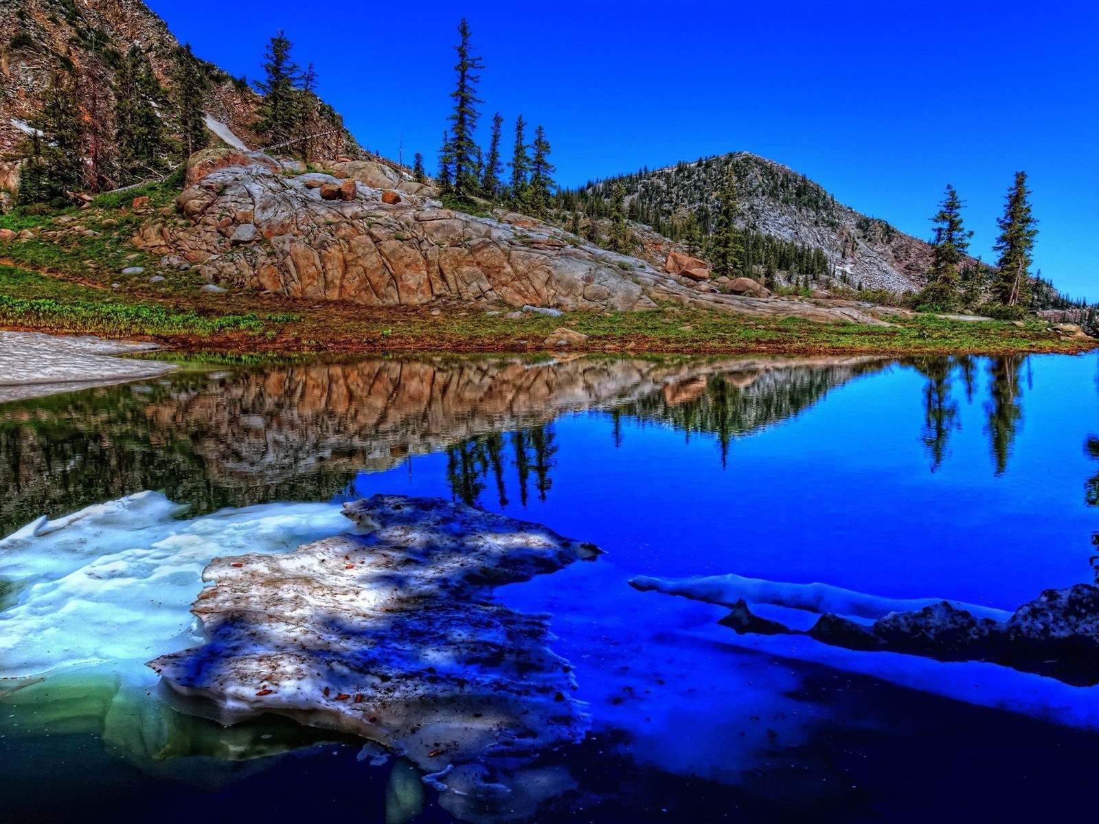 Réflexion dans le fond d'un paysage naturel de l'eau #20 - 1600x1200