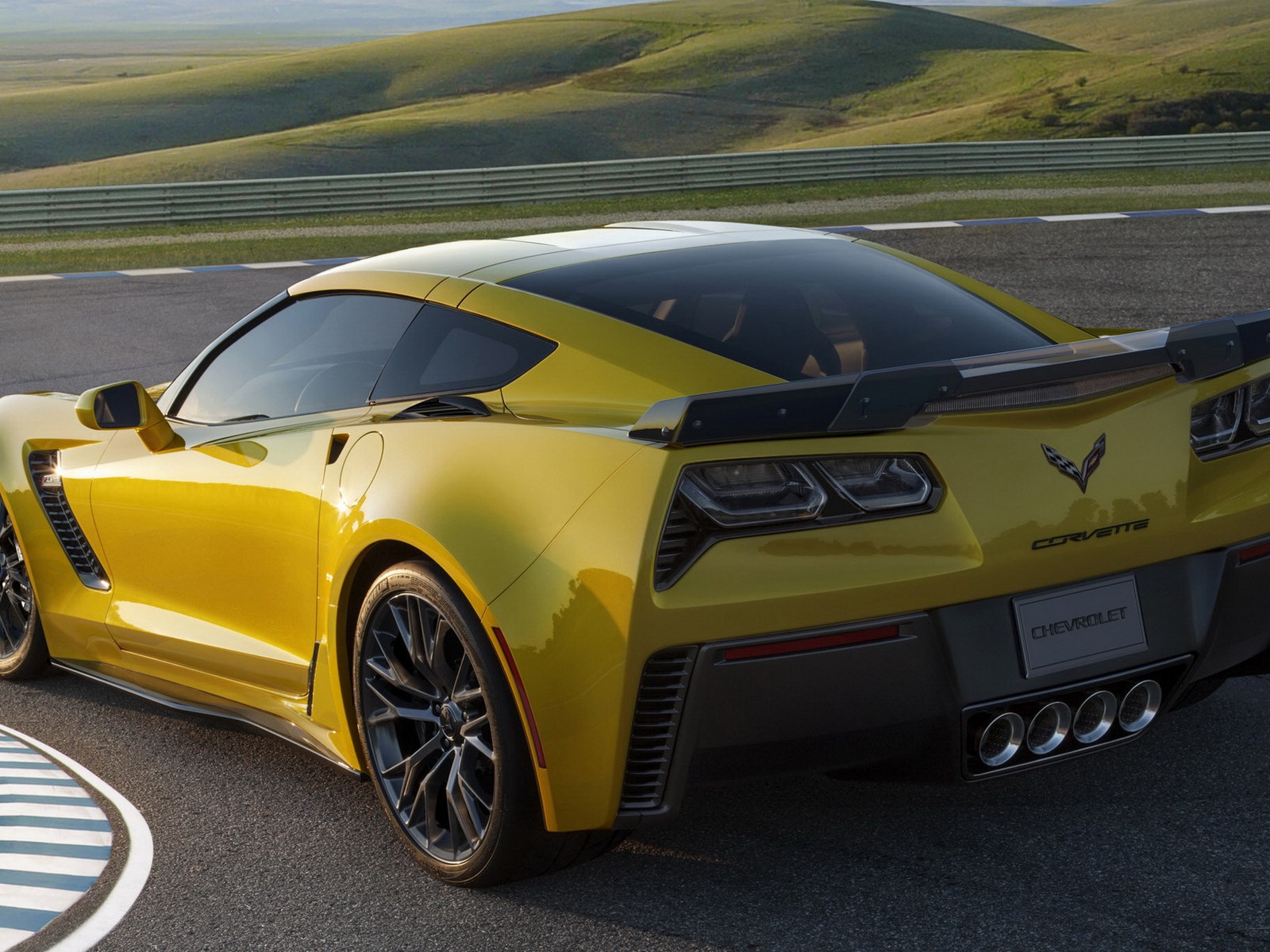 2015年雪佛兰 Corvette Z06跑车高清壁纸6 - 1600x1200