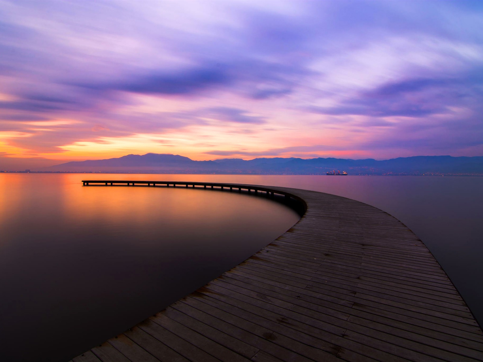 Lake and boardwalk dusk views HD wallpapers #9 - 1600x1200