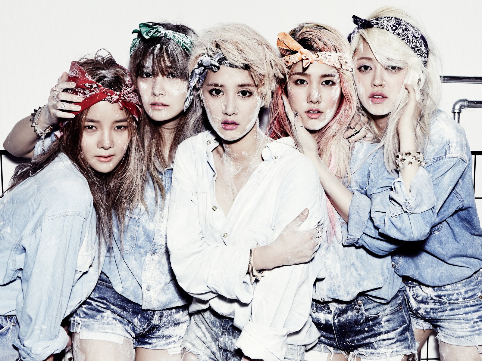 Spica Korejky hudební idol kombinační tapety HD #2 - 1600x1200