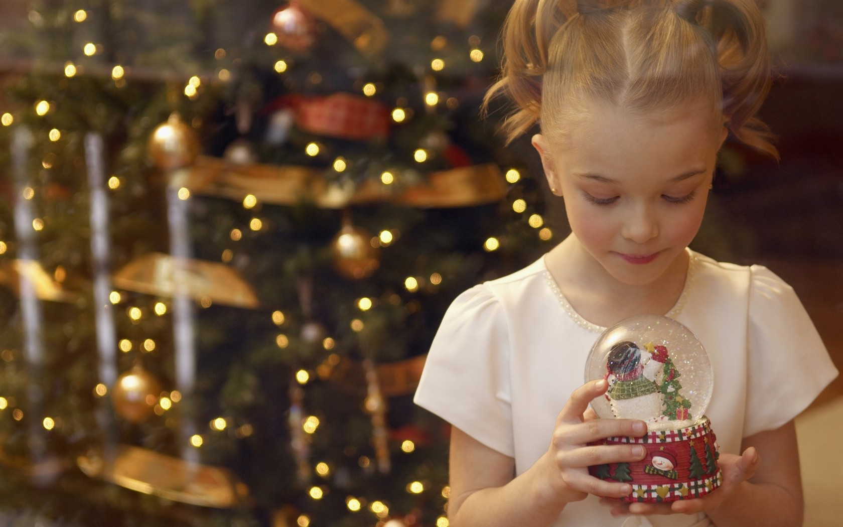 La gente celebra la Navidad Fondos de Inicio #38 - 1680x1050