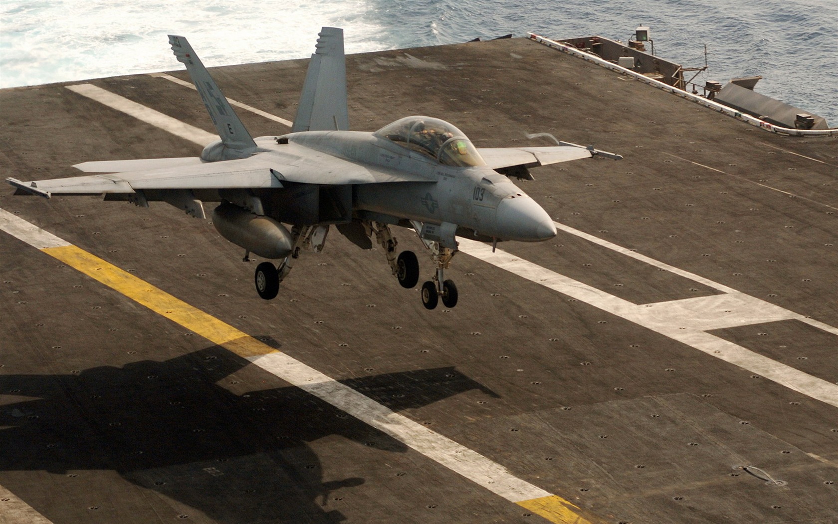 Select a magnificent scene of military wallpaper #12 - 1680x1050
